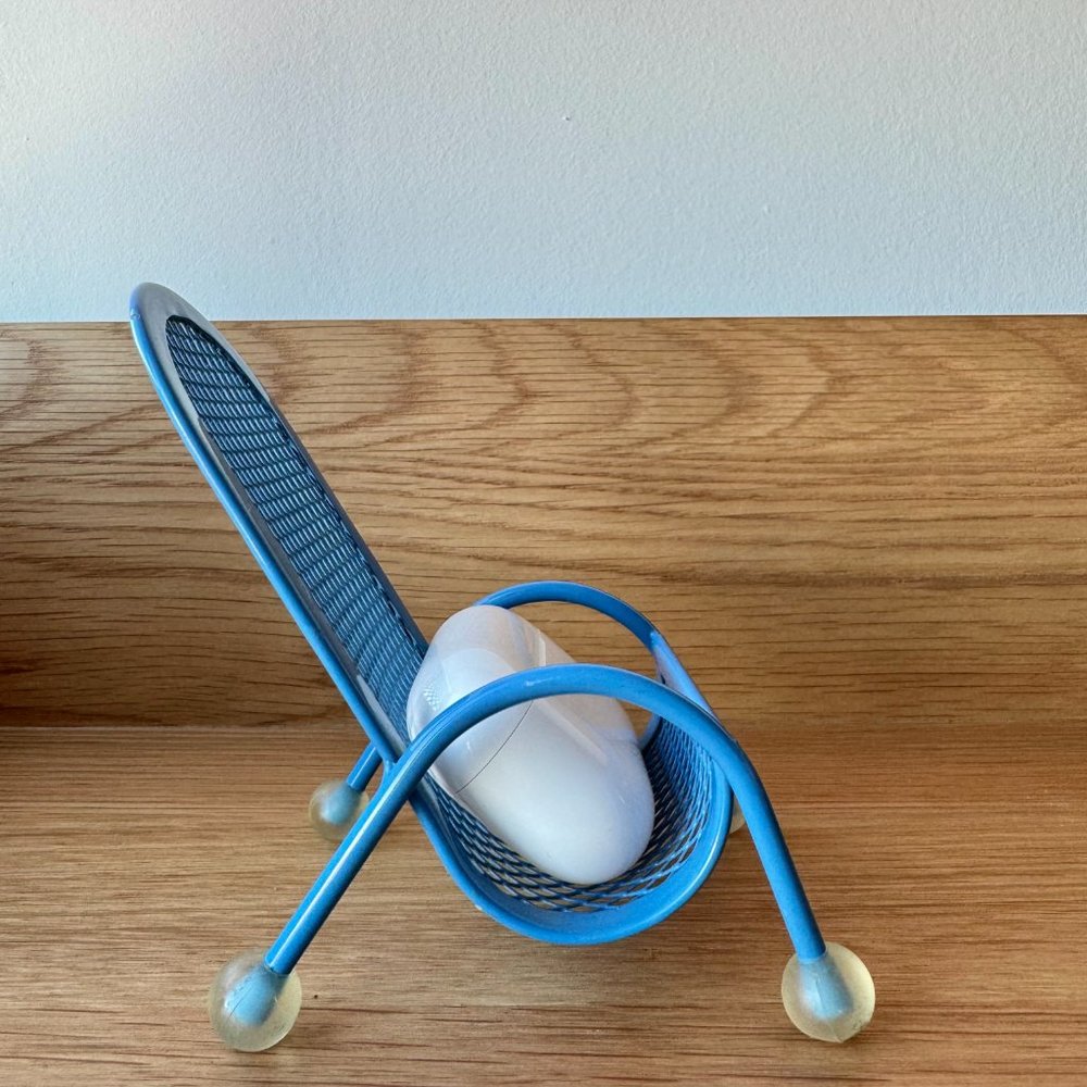 Mini Blue Beach Chair Phone Holder Retro Coastal Decor Cute Stand - Picture 4 of 4